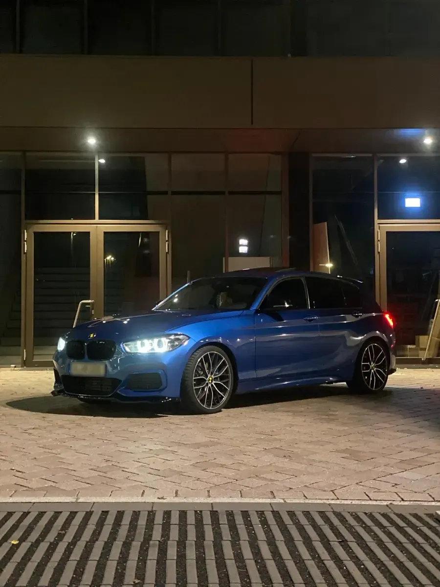 Gebraucht BMW M135 326 PS (239 kW) 2016 Blau Kleinwagen