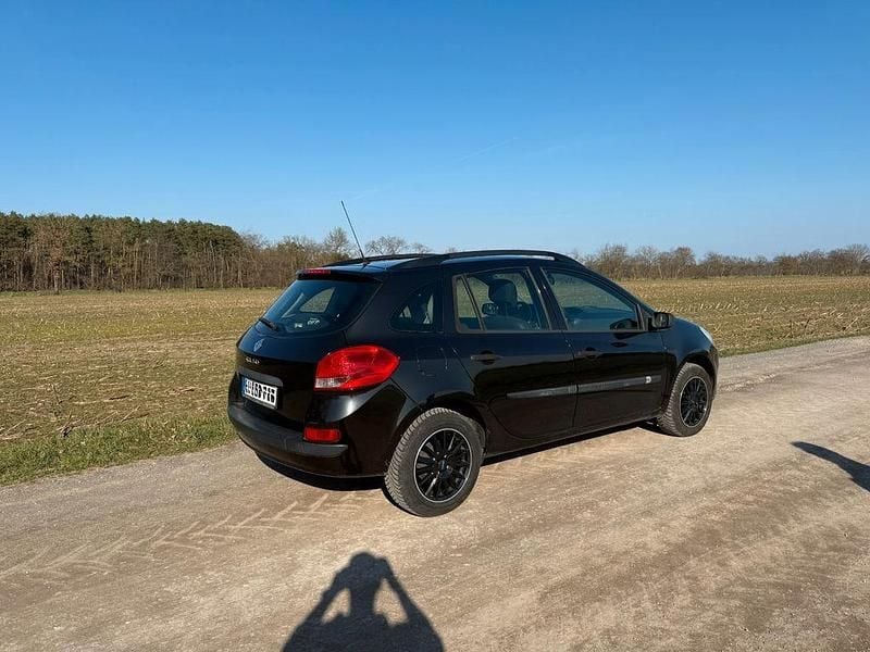Gebraucht Renault Clio II Authentique 75 PS (55 kW) 2008 Schwarz Limousine