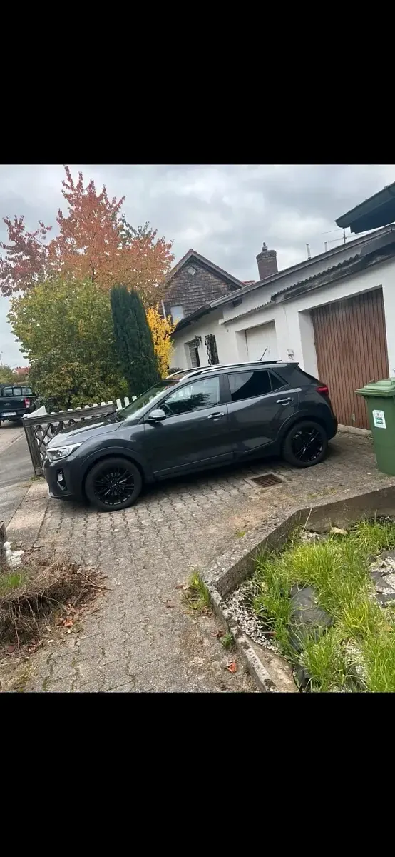Gebraucht Kia Stonic 104 PS (76 kW) 2020 Grau SUV