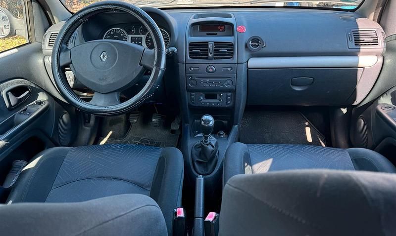 Gebraucht Renault Clio II Expression 75 PS (55 kW) 2003 Schwarz Kleinwagen