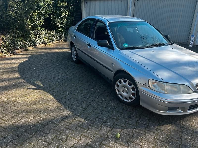 Gebraucht Honda Accord 135 PS (99 kW) 2000 Silber Limousine