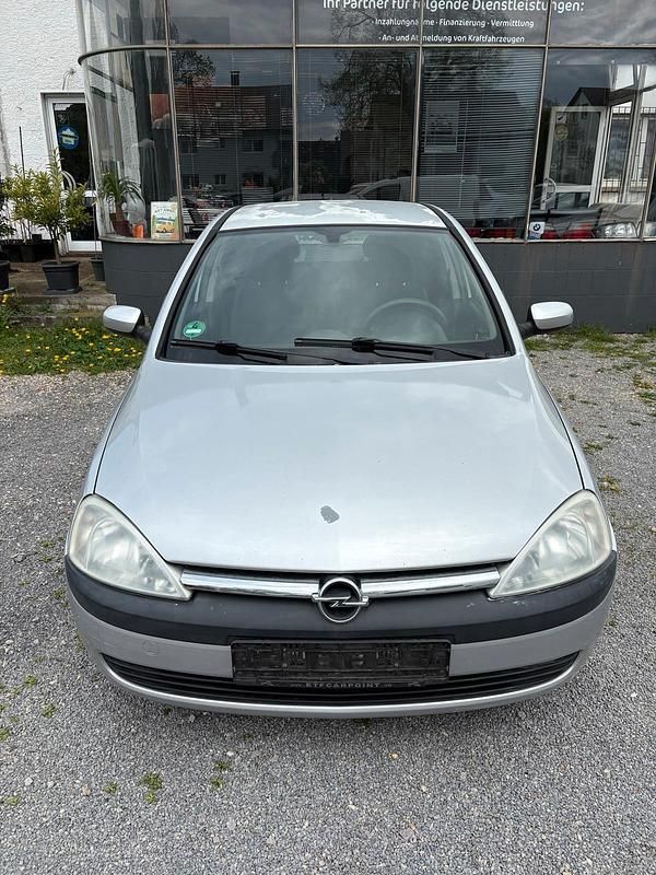 Second-hand Opel Corsa Njoy 75 CP (55 kW) 2003 Argintiu Hatchback