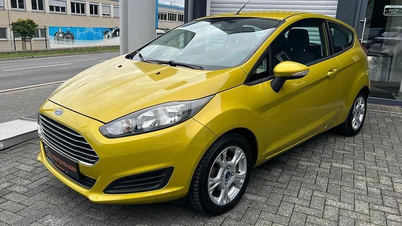 Gold Gebraucht 2013 Ford Fiesta Kleinwagen | 5.990 € (Fairer Preis) - Bild 1/4