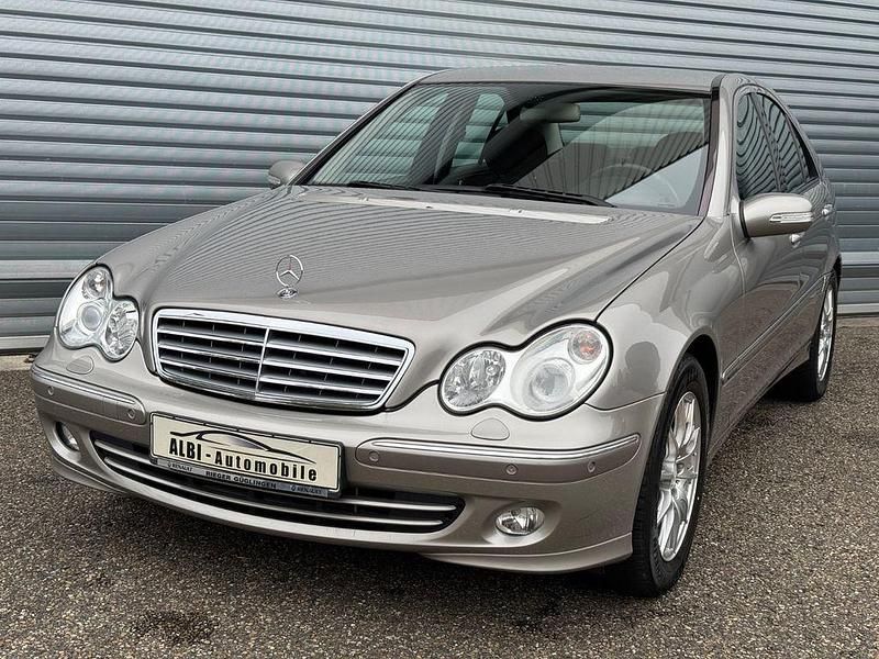 Grau Gebraucht 2006 Mercedes C280 Limousine | 3.690 € (Fairer Preis) - Bild 1/4