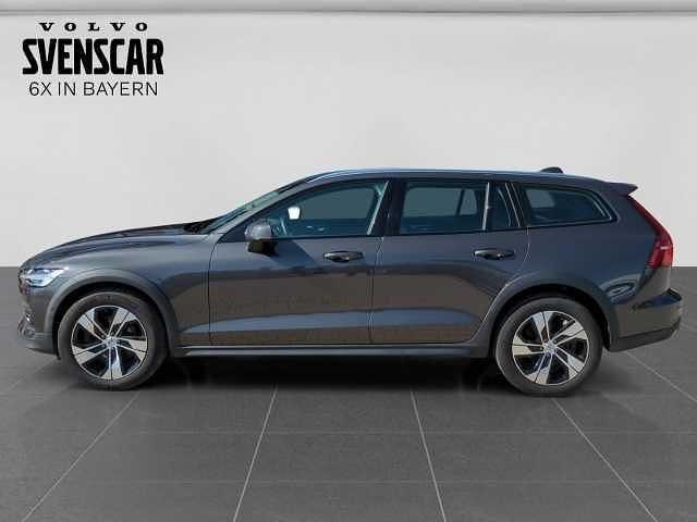 Gebraucht Volvo V60 CC 145 PS (106 kW) 2023 Kombi