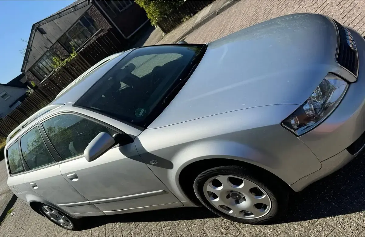 Usata Audi A4 100 CV (73 kW) 2004 Argento Station wagon