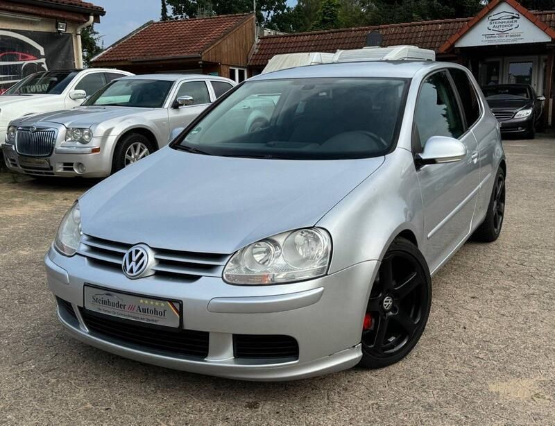 Silber Gebraucht 2005 VW Golf V R Limousine | 5.399 € (Etwas zu teuer) - Bild 1/4