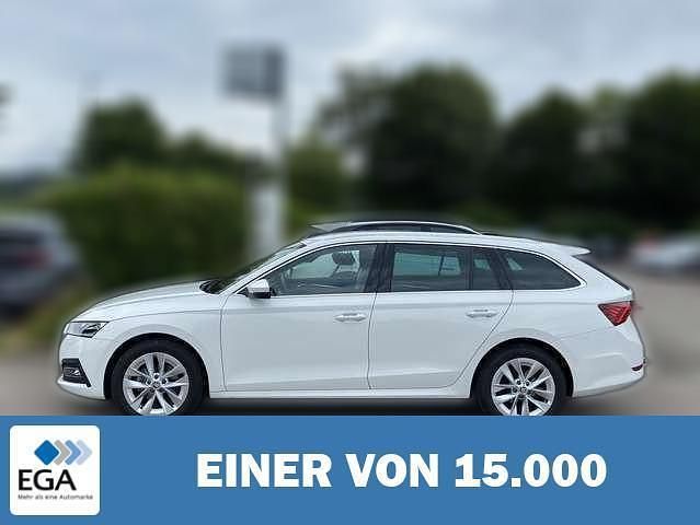 Weiß Gebraucht 2023 Skoda Octavia Style Kombi | 27.690 € (Fairer Preis) - Bild 1/4