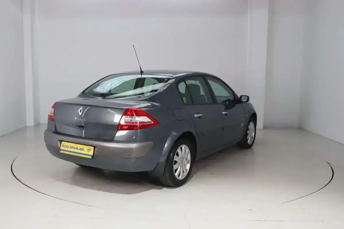 Gebraucht Renault Mégane Dynamique 111 PS (81 kW) 2006 Grau Limousine