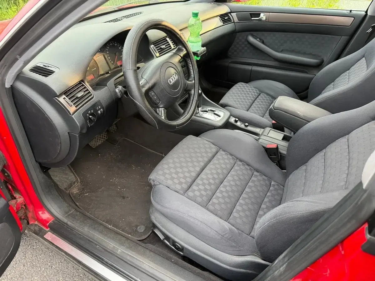 Gebraucht Audi A6 179 PS (131 kW) 2001 Rot Kombi