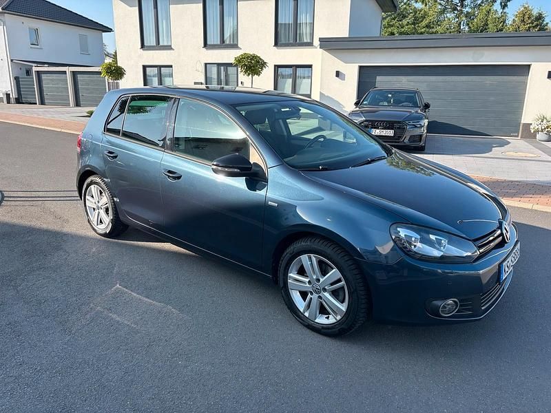 Blau Gebraucht 2012 VW Golf VII Match Limousine | 3.200 € (Superpreis) - Bild 1/4