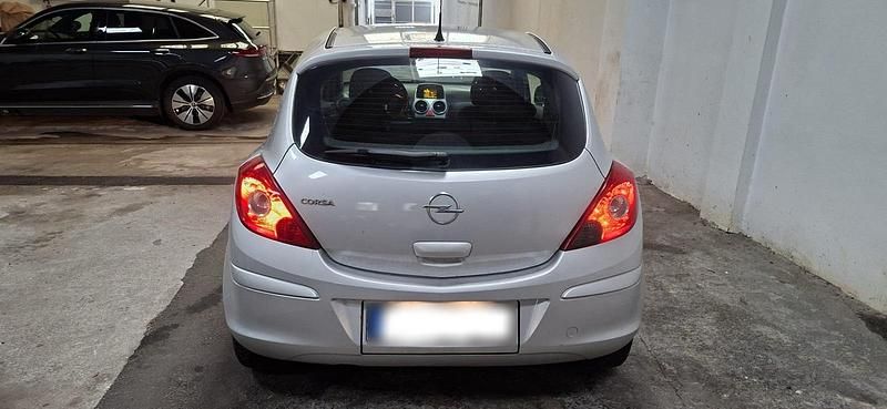 Gebraucht Opel Corsa 80 PS (58 kW) 2009 Grau Kleinwagen