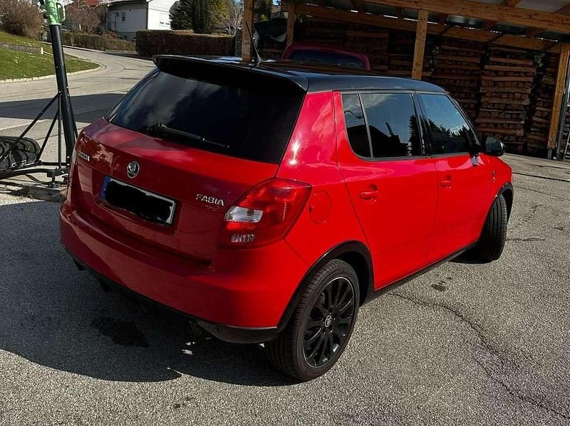 Gebraucht Skoda Fabia Monte Carlo 105 PS (77 kW) 2014 Rot Limousine