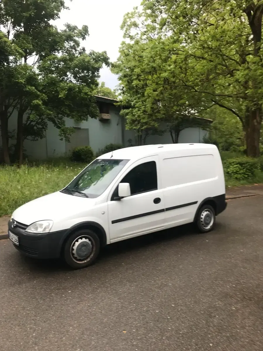 Gebraucht Opel Combo 105 PS (77 kW) 2008 Weiß Van / Kleinbus