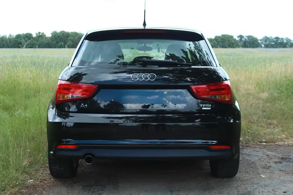Gebraucht Audi A1 Comfort 95 PS (69 kW) 2016 Schwarz Kleinwagen