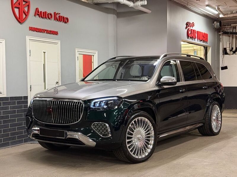 Grün Gebraucht 2024 Mercedes GLS600 Maybach SUV | 239.900 € - Bild 1/4