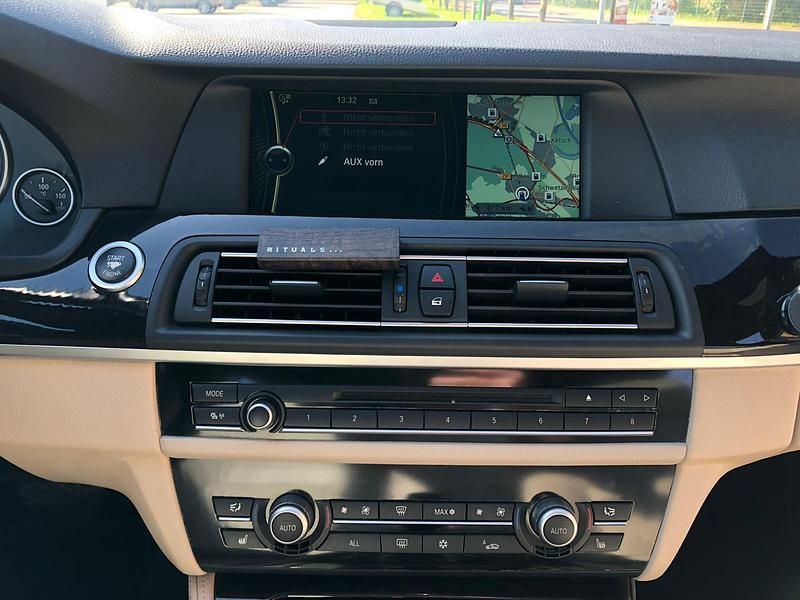 Gebraucht BMW 530 260 PS (191 kW) 2011 Schwarz Limousine