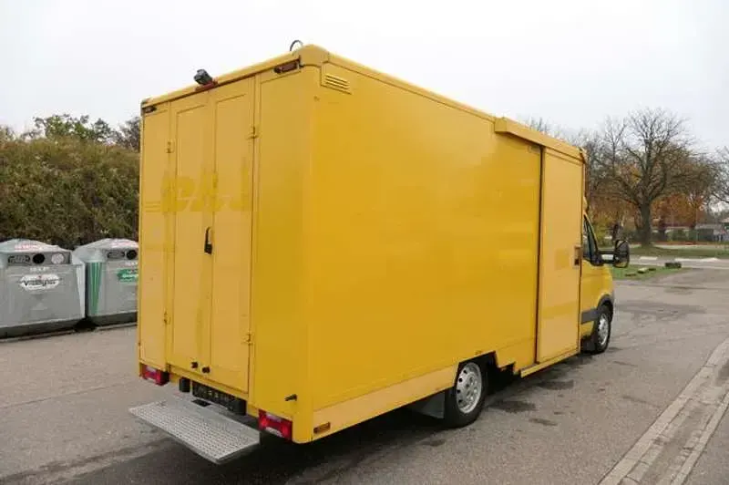 Gebraucht Iveco Daily 106 PS (77 kW) 2011 Gelb Limousine