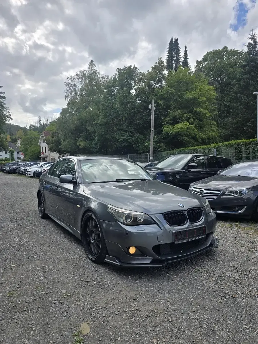 Gebraucht BMW 530 231 PS (169 kW) 2006 Grau Limousine