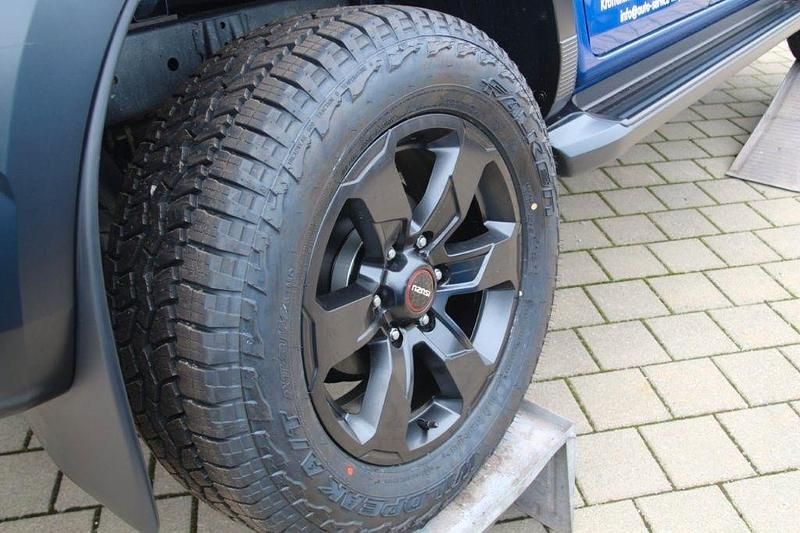 Gebraucht Isuzu D-Max 163 PS (119 kW) 2025 Blau Pickup