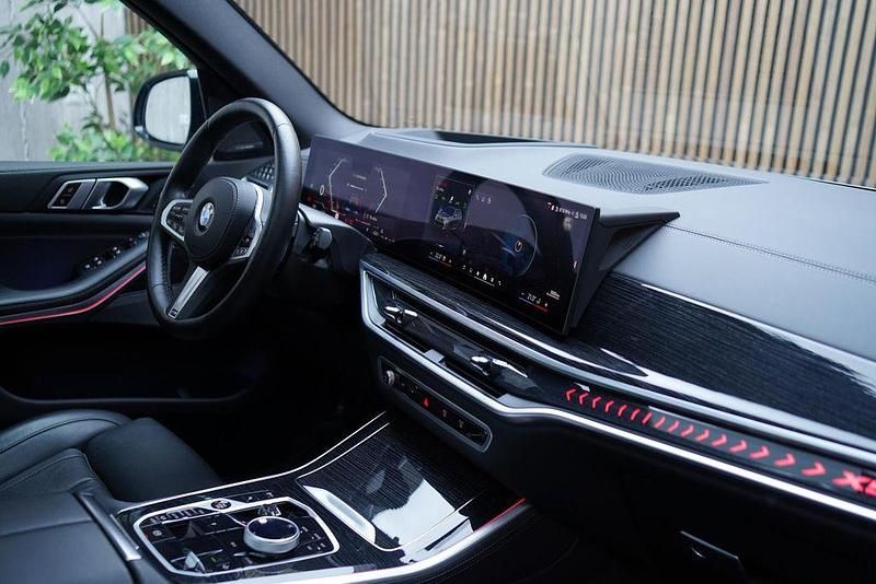 Second-hand BMW X5 M Sport 352 CP (258 kW) 2024 Gri SUV