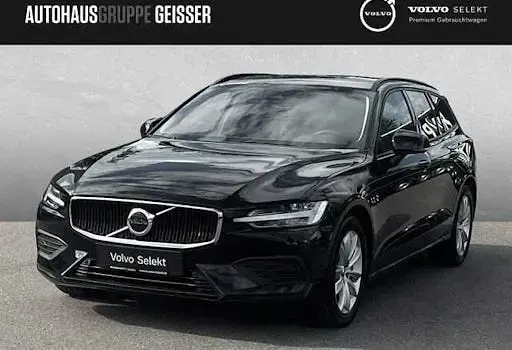 Gebraucht Volvo V60 Core 197 PS (144 kW) 2025 Onyx schwarz Kombi
