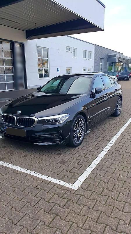 Schwarz Gebraucht 2018 BMW 530e Sport Line Limousine | 21.000 € (Superpreis) - Bild 1/4