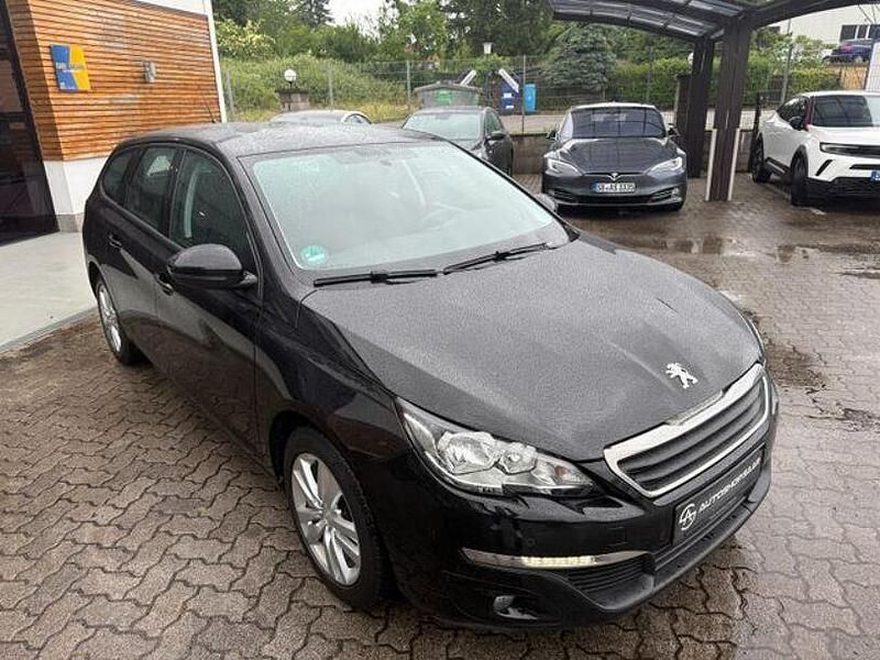 Gebraucht Peugeot 308 SW Active 131 PS (96 kW) 2016 Lackierung schwarz perla nera/ Kombi