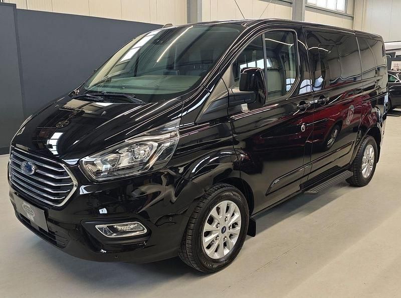 Gebraucht Ford Tourneo 131 PS (96 kW) 2020 Schwarz Van / Kleinbus