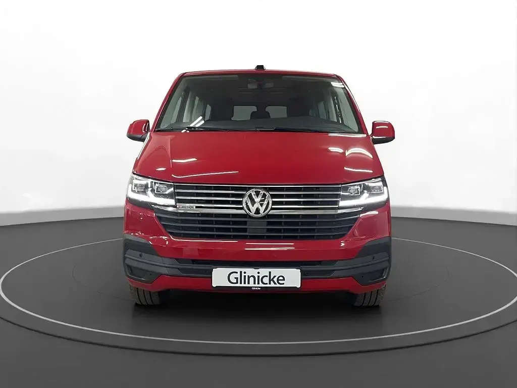 Gebraucht VW Caravelle Comfortline 204 PS (150 kW) 2023 Rot Van