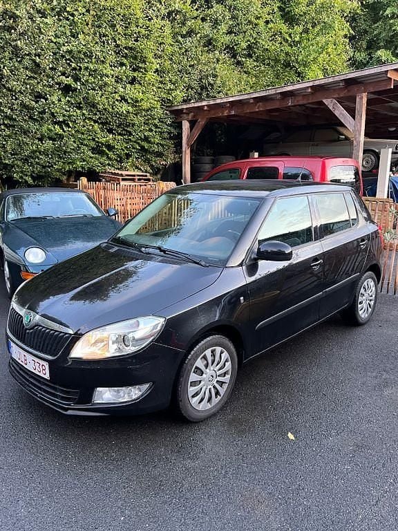 Schwarz Gebraucht 2013 Skoda Fabia Ambition Limousine | 5.500 € (Superpreis) - Bild 1/4
