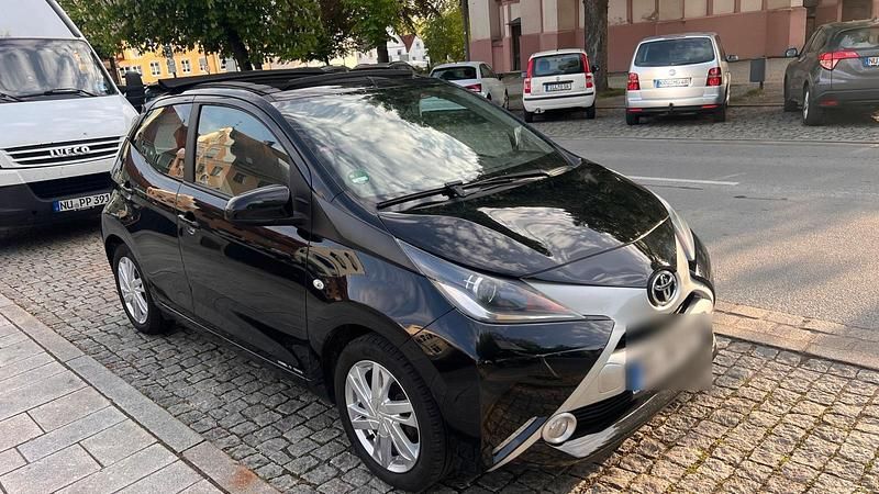 Gebraucht Toyota Aygo 2016 Schwarz Kleinwagen