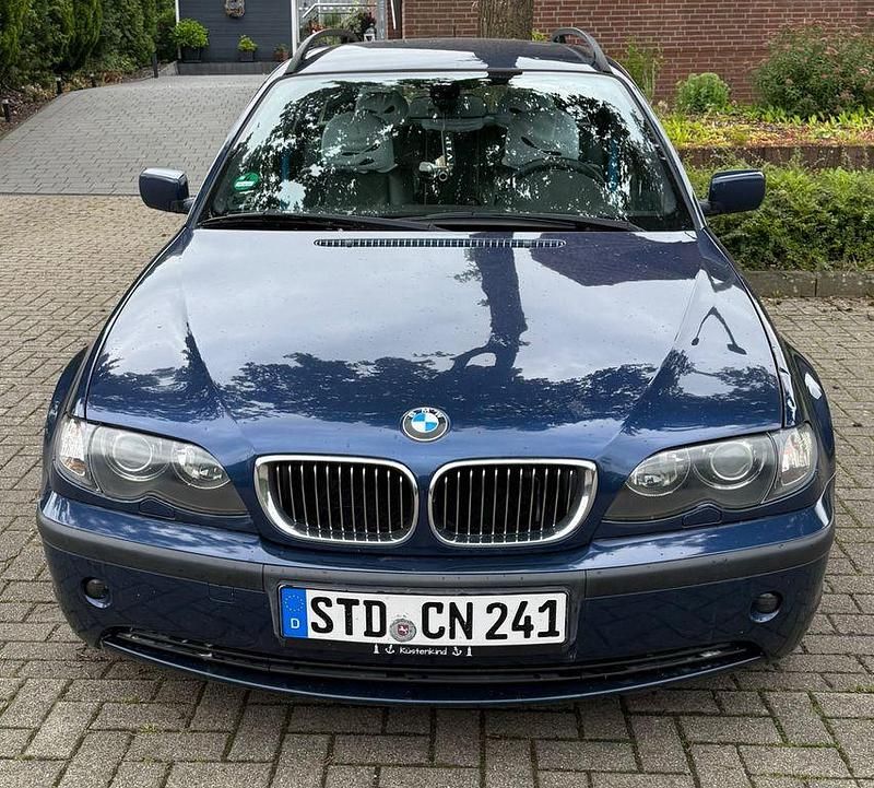 Blau Gebraucht 2004 BMW 320 Kombi | 3.500 € (Guter Preis) - Bild 1/4