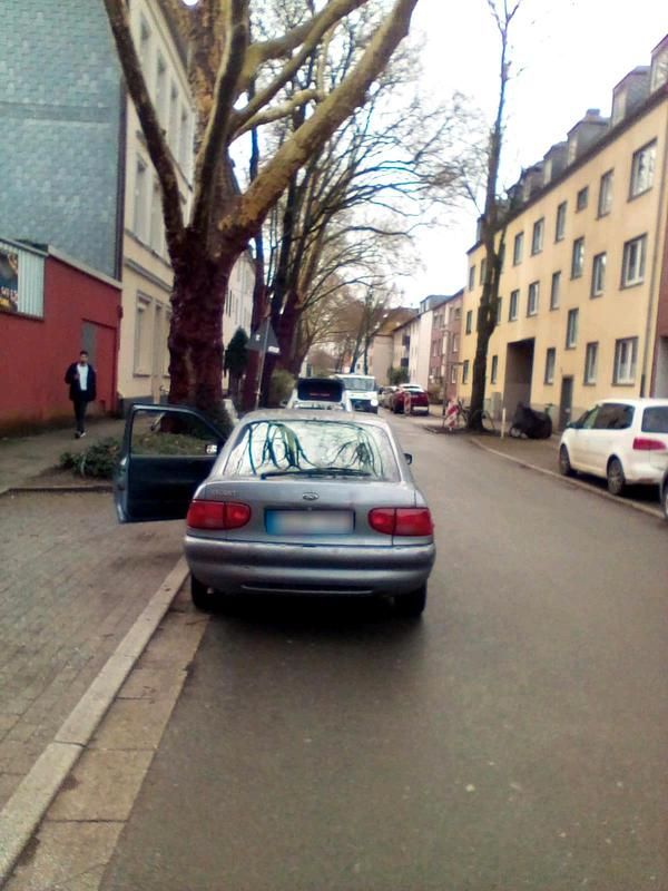 Gebraucht Ford Escort 80 PS (58 kW) 1990 Grau Limousine