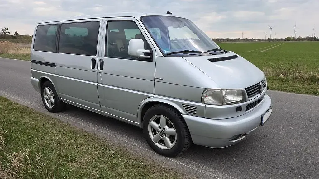 Gebraucht VW Caravelle Highline 151 PS (111 kW) 2001 Silber Van