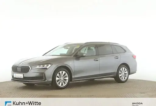 Gebraucht Skoda Superb Selection 150 PS (110 kW) 2025 Grau Kombi