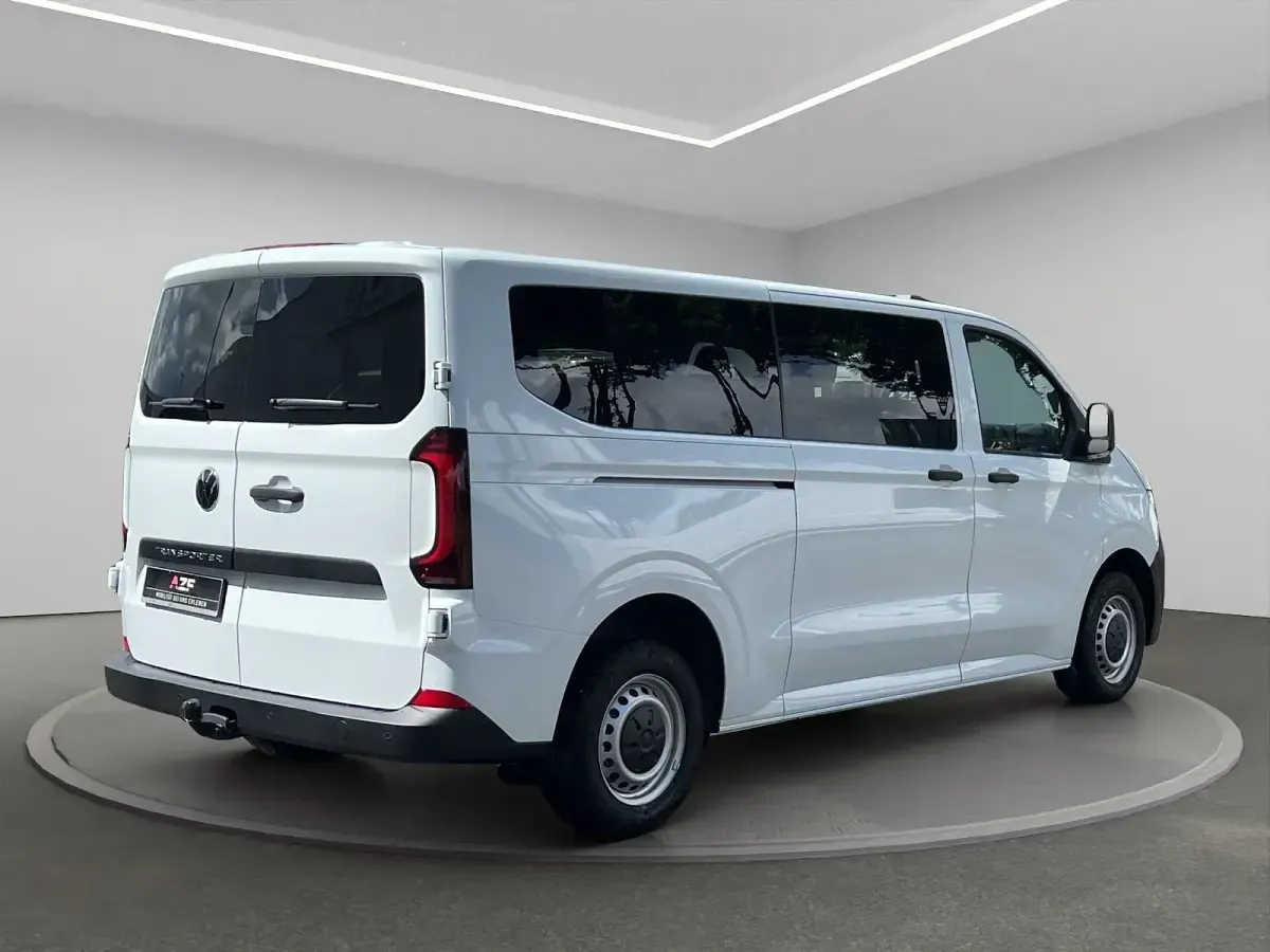 Neu VW T7 110 PS (80 kW) 2026 Clear white Van