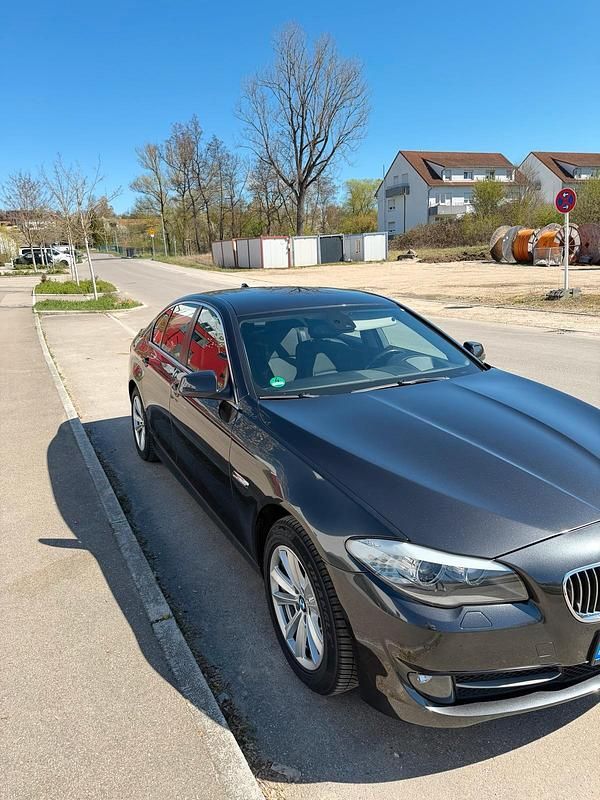 Second-hand BMW 528 258 CP (189 kW) 2011 Gri Berlinǎ