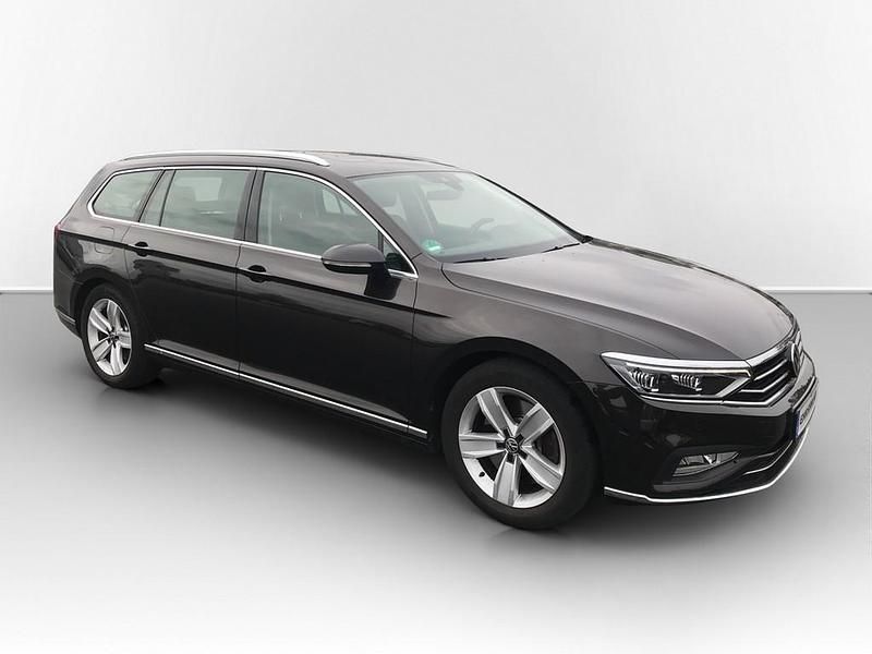 Gebraucht VW Passat Elegance 272 PS (200 kW) 2020 Braun Kombi