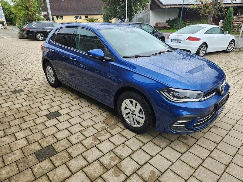 Gebraucht VW Polo Style 95 PS (69 kW) 2025 Blau Limousine