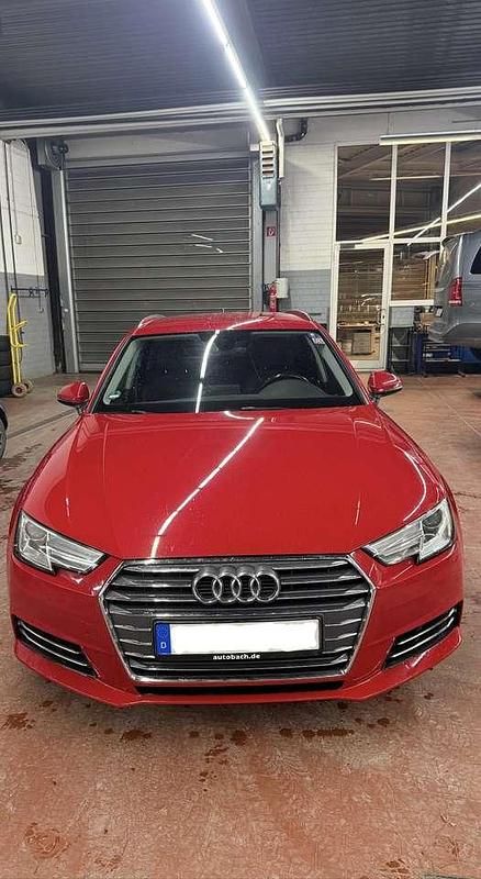 Gebraucht Audi A4 Sport 173 PS (127 kW) 2016 Rot Kombi