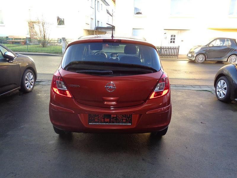 Gebraucht Opel Corsa Active 87 PS (63 kW) 2013 Rot Limousine
