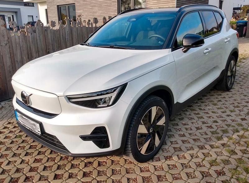 Gebraucht Volvo XC40 Core 175 kW (238 PS) 2023 Weiß SUV