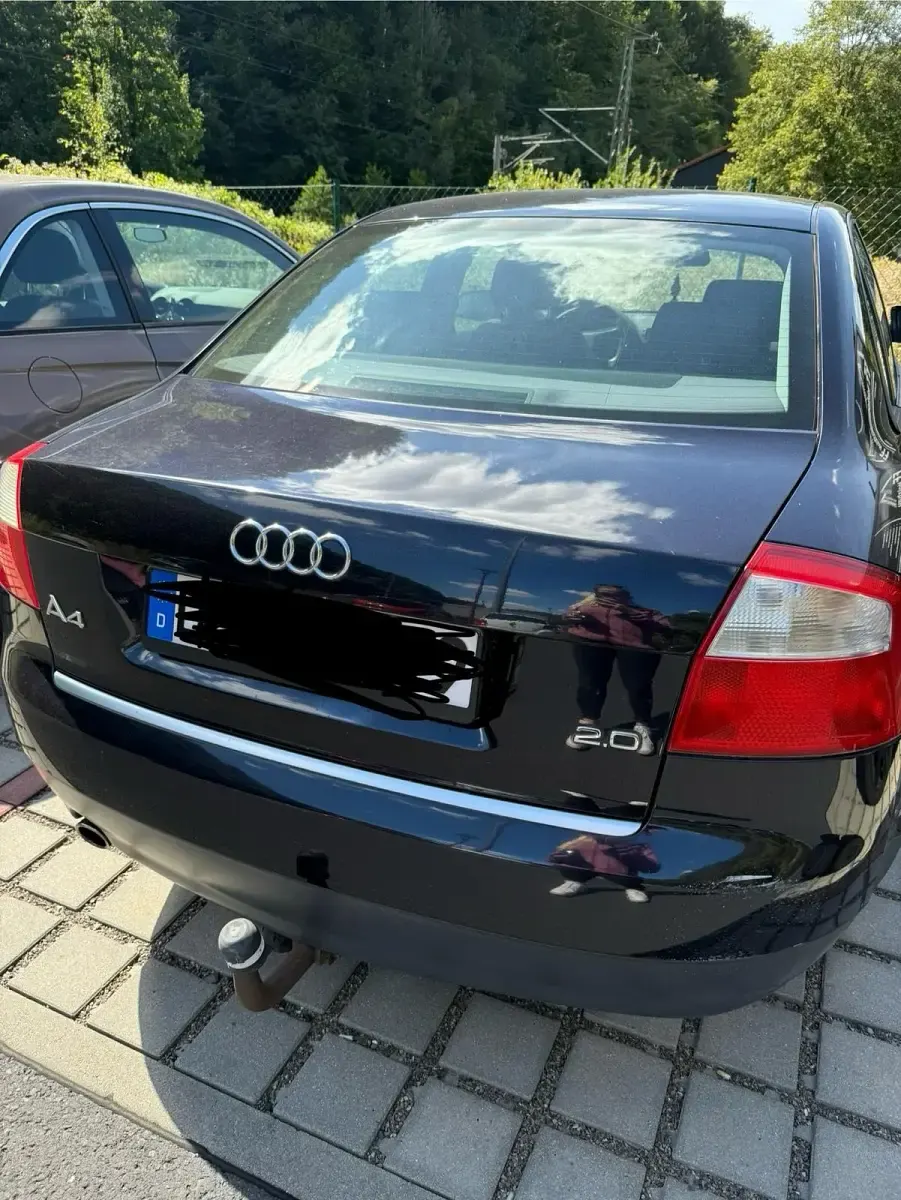 Gebraucht Audi A4 131 PS (96 kW) 2001 Blau Limousine