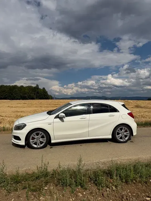Gebraucht Mercedes A250 211 PS (155 kW) 2013 Weiß Kleinwagen