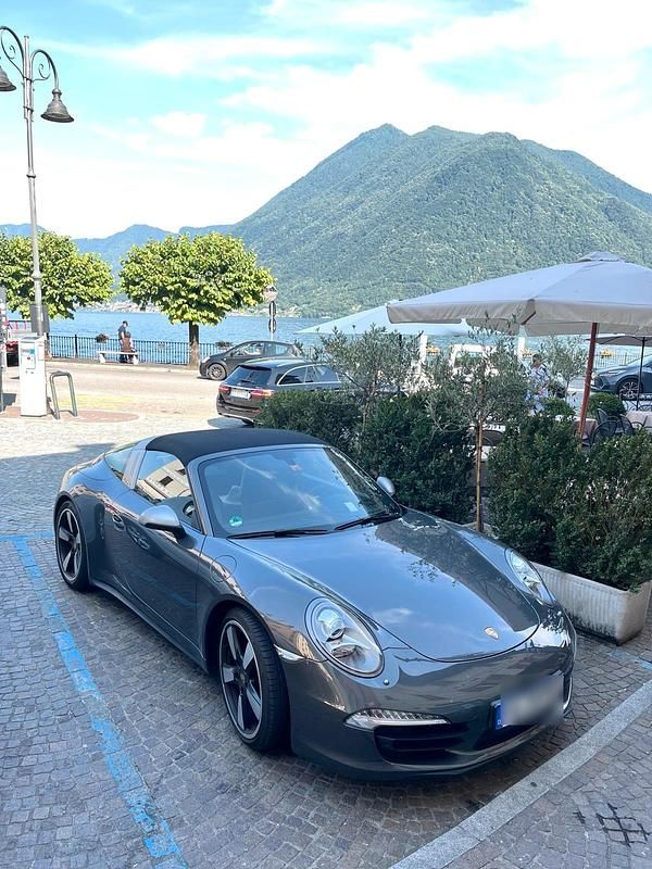 Grau Gebraucht 2015 Porsche 991 Cabrio | 104.991 € - Bild 1/4