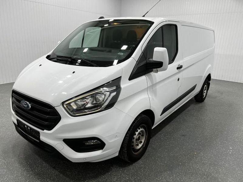 Frostweiss Gebraucht 2022 Ford 300 Van | 16.290 € - Bild 1/4
