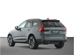 Neu Volvo XC60 Plus 455 PS (334 kW) 2026 Grün (forest lake/ metallic) SUV
