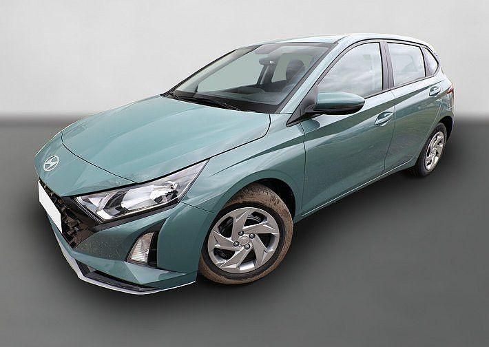 Neu Hyundai i20 Select 90 PS (66 kW) 2025 Grün Limousine