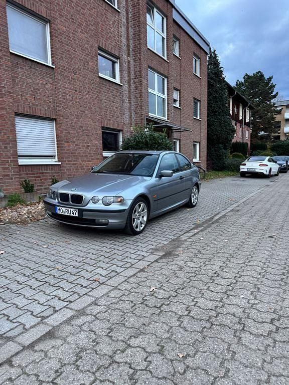 Gebraucht BMW 320 150 PS (110 kW) 2003 Silber Coupé